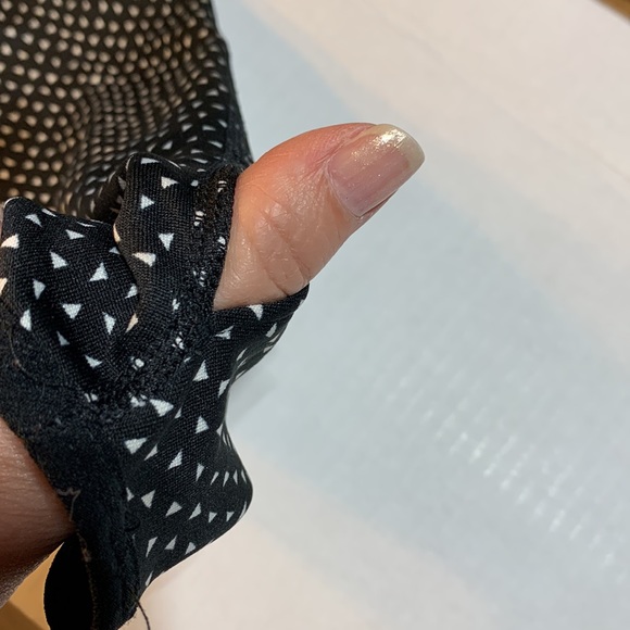 Nike Womens Dri-fit black & white hoodie size small - Picture 7 of 9